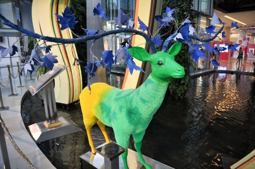 Amazing, crazy public sculpture piece at the Siam Paragon Mall. All of the sculptures were created from found objects- a sheep's curly hair was made of old telephone cords. This deer was made of straws! I was an art major in college, so I LOVE unique and somewhat obsessive sculpture.